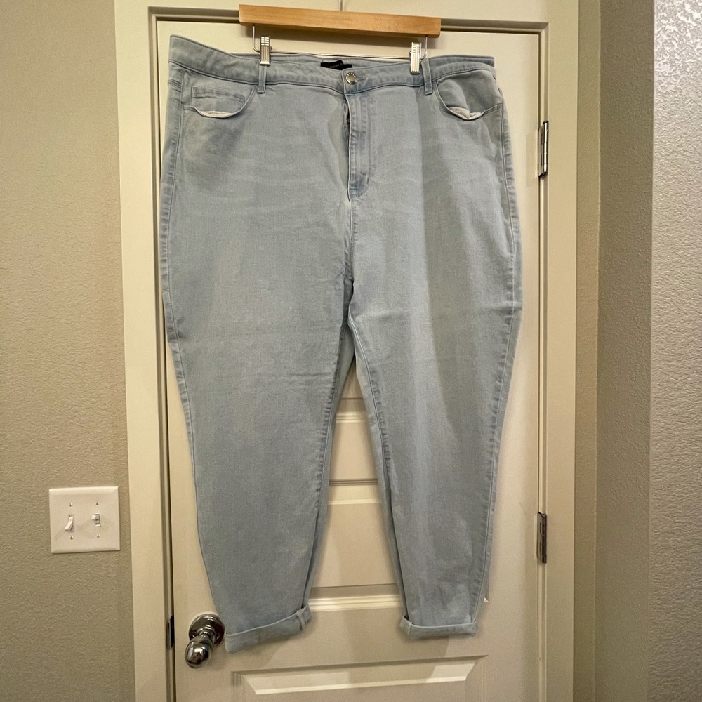 Jeans - Forever 21 stretch skinny jeans Gently worn